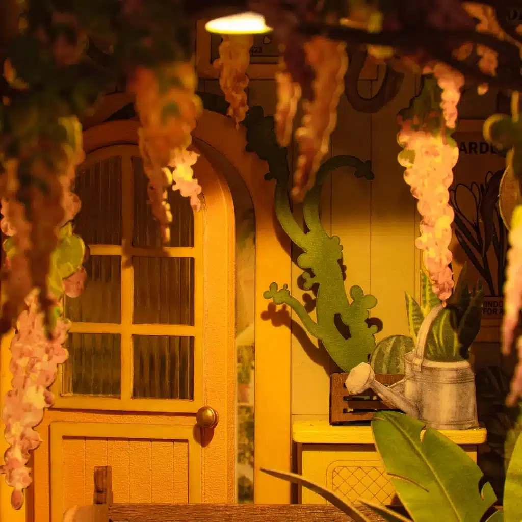 rolife holiday garden house book nook (8)
