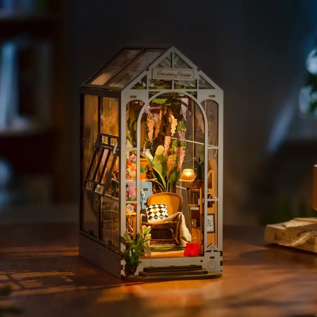 rolife holiday garden house book nook (9)