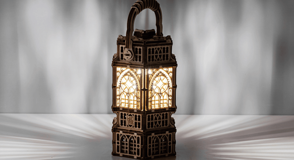 wood trick antique lantern (2)