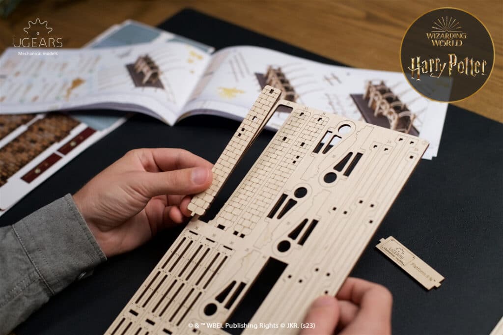 ugears harry potter platform 9 ¾ (2)