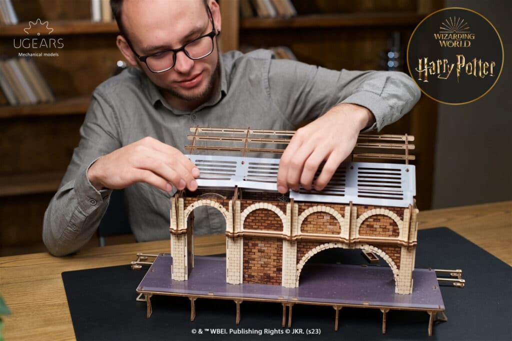 ugears harry potter platform 9 ¾ (3)