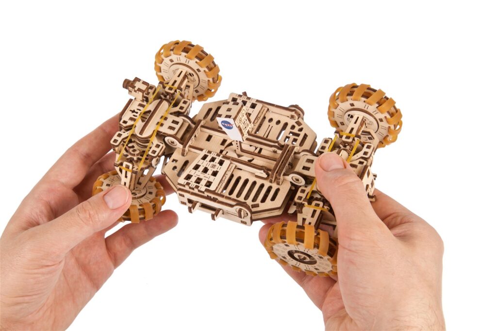 ugears nasa lunar rover (11)