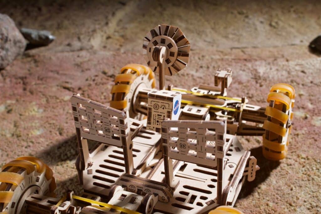 ugears nasa lunar rover (15)