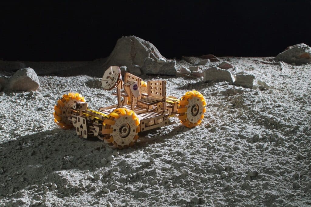 ugears nasa lunar rover (20)