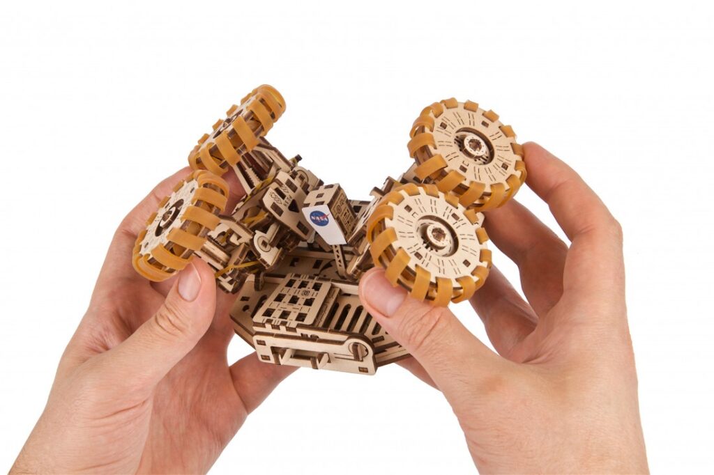 ugears nasa lunar rover (9)