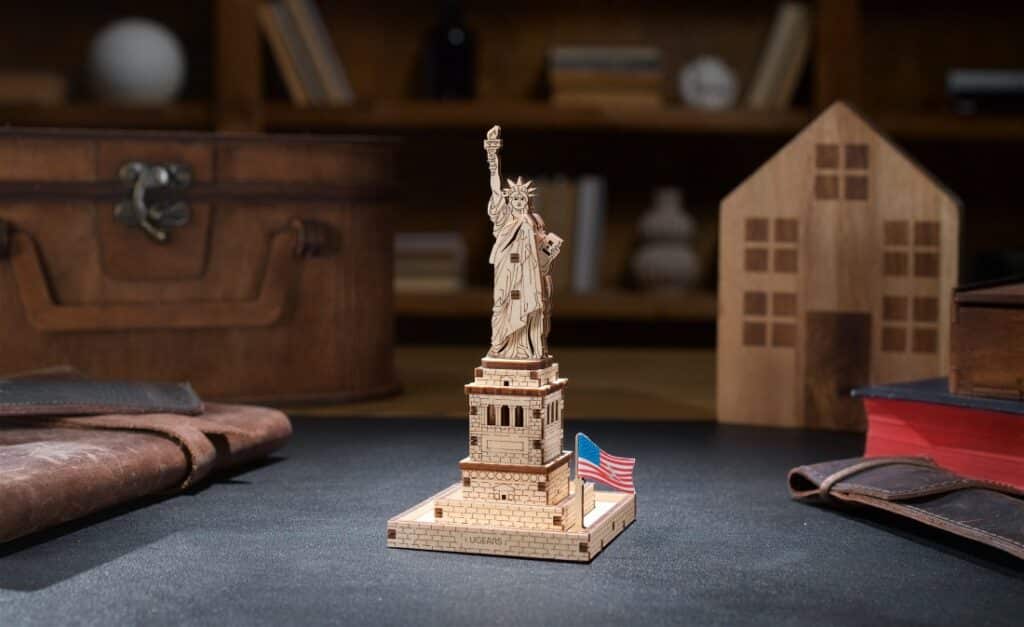 ugears statue of liberty (1)