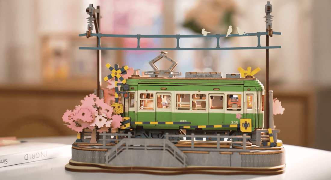 Rolife Sakura Journey – maak een ritje met de klassieke Enoshima tram