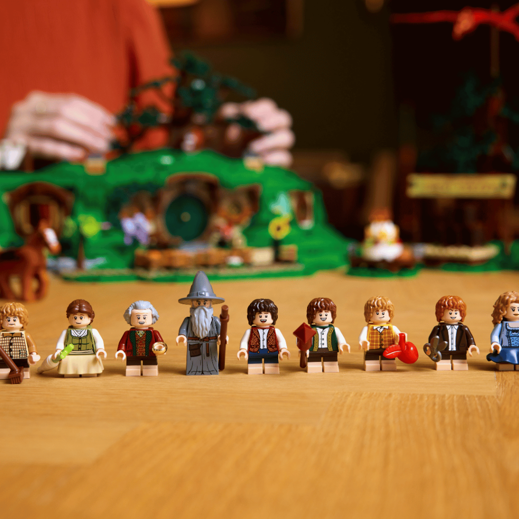 lego icons 10354 lord of the rings the shire (6)