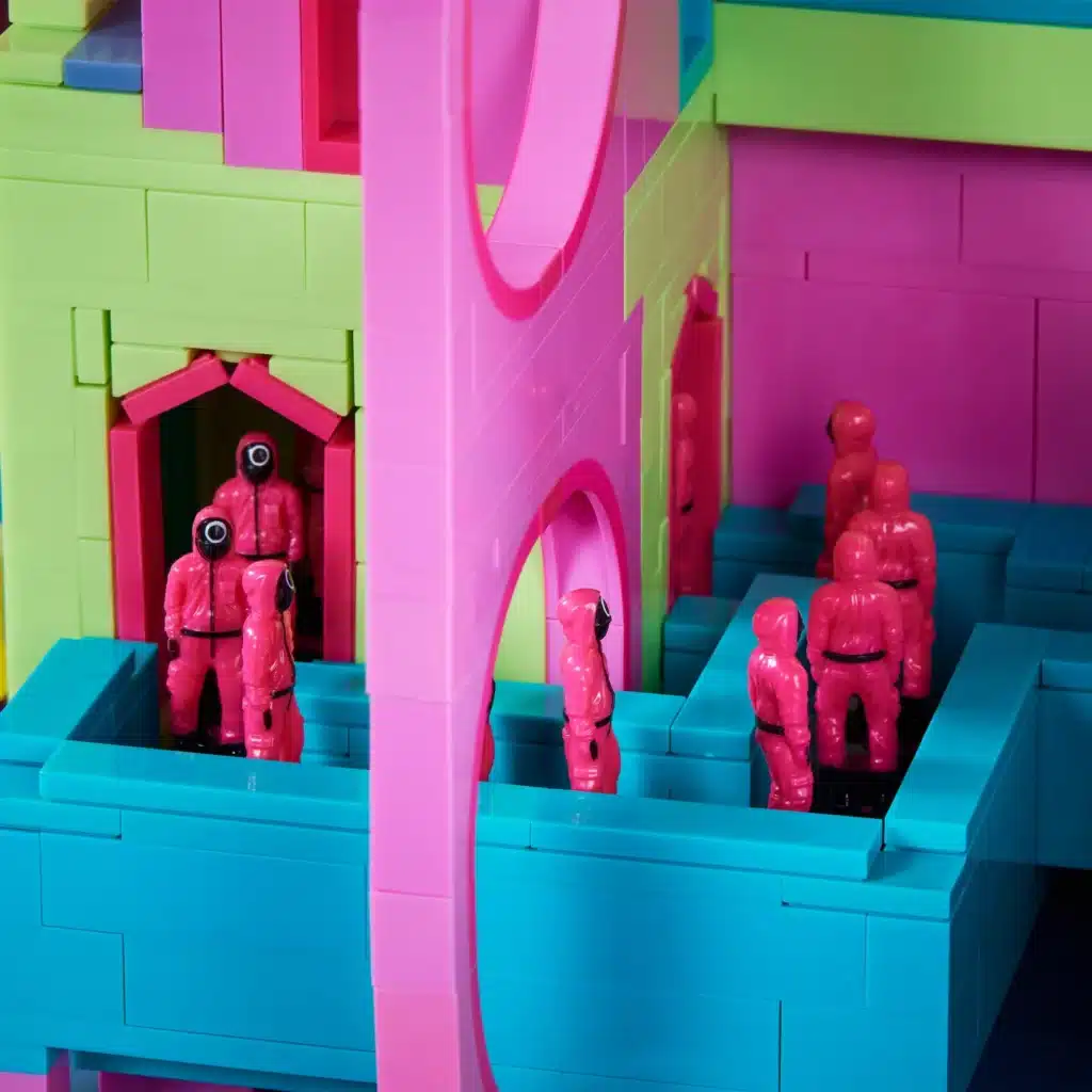 mega squid game staircase collector building set (5)