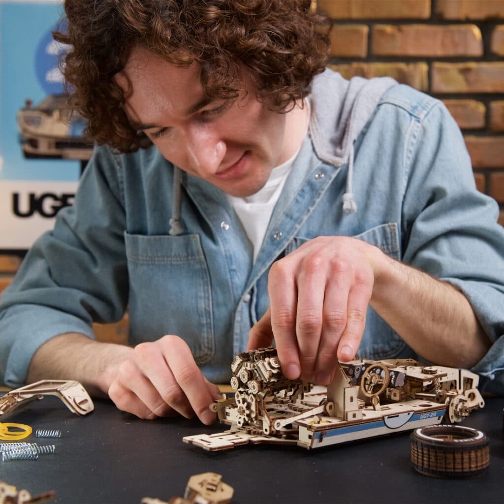 ugears ugt 24 endurance racer (12)