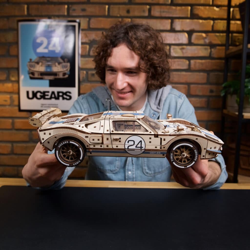 ugears ugt 24 endurance racer (13)
