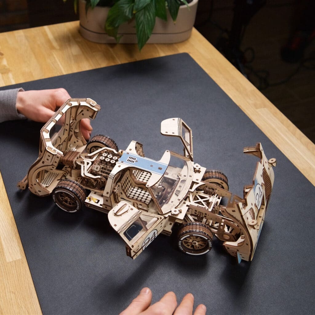 ugears ugt 24 endurance racer (3)